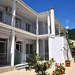 Апарт-отель Romantika Хриси-Амудия