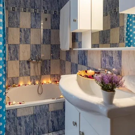 Ξενοδοχείο με διαμερίσματα Romantika