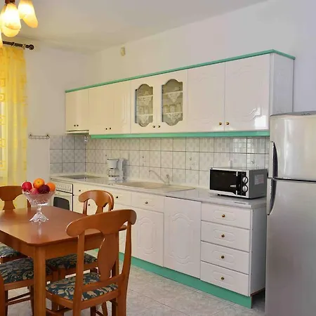 Ξενοδοχείο με διαμερίσματα Romantika 3*